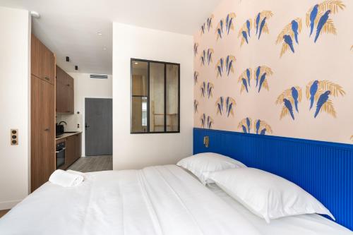 New Studio for 2 near Bastille