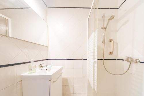 Surf Wave Lisbon House
