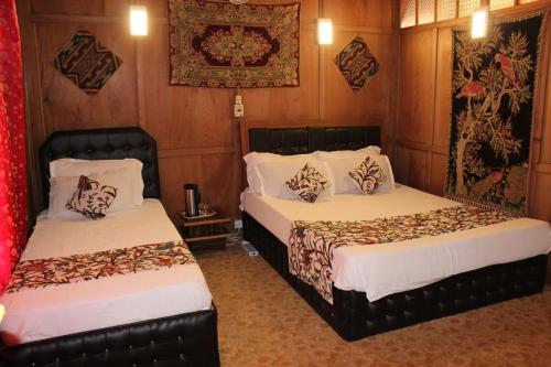 Imagen de la galería de RITZ Houseboats, en Srinagar