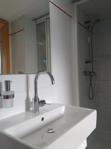 Bilik mandi di Chambres d'hôtes Sabine Billmann
