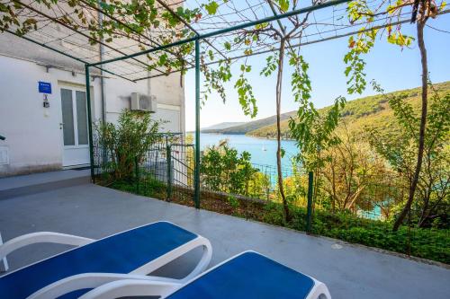 Apartment By the Sea