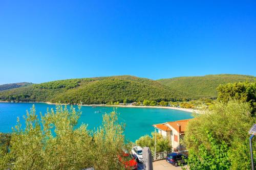 Apartment By the Sea