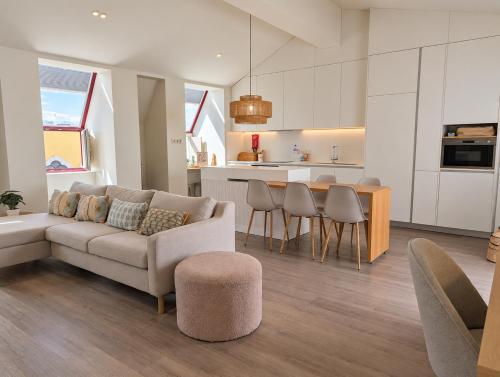 Penthouse with Pool - Faro Centre