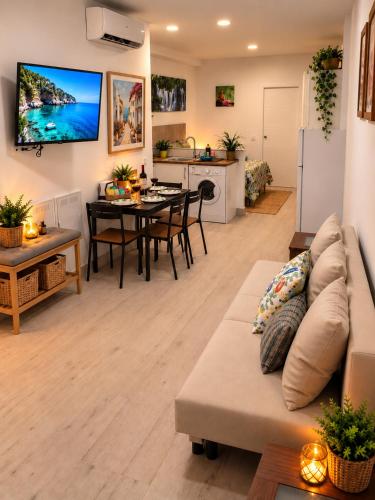 Apartamentos ZANCA CITY CENTER free luggage storage
