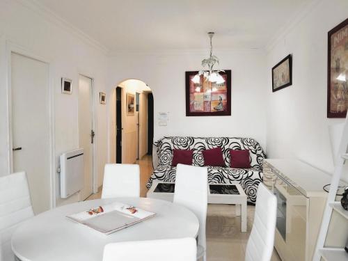 Apartamento en Roses con Terraza y Parking para 6 - ES-258-116