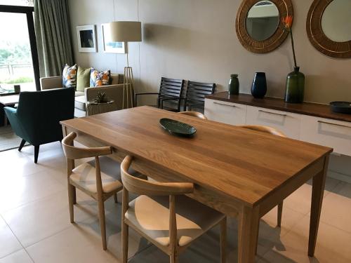 Χώρος καθιστικού στο Zimbali Suite 107