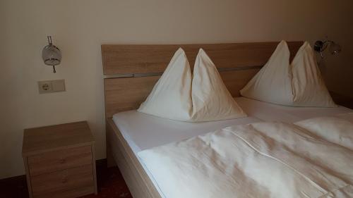 Cama o camas de una habitación en Landgasthof Hotel Zehenthof