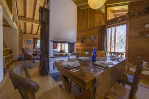 Chalet Beugeant Garden, BBQ, Parking Sleeps 6 - Happy Rentals