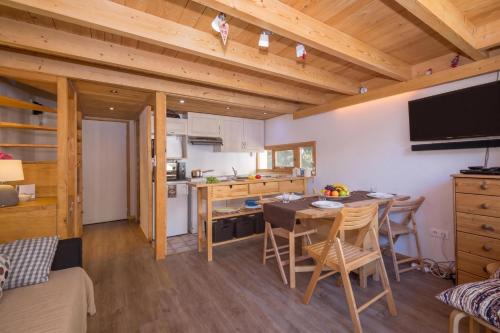 Grand Roc B220 from Slopes 260m, View, Parking & WiFi - Happy Rentals