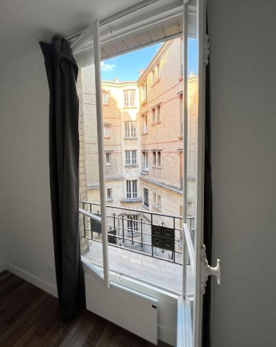 New 421 Suite Presley - Cosy Apartment Paris Center