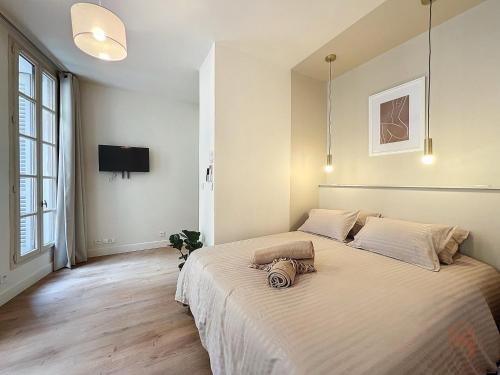 Stylish - Renovated - Downtown & Air Conditioning