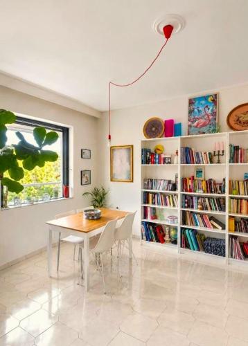 ARTY HOME 110 sqm with Private Parking
