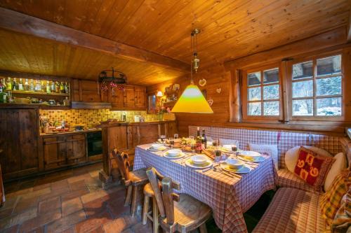 Chalet Tre la Vieux for 14 + Garden