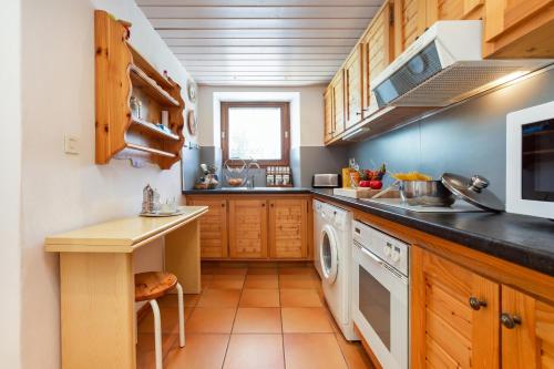 Chez Roberto Chamonix 3BR Duplex with Sauna & Garden - Happy Rentals