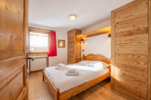 Apt Clusettes 1-min walk to ski + parking & WiFi - Happy Rentals