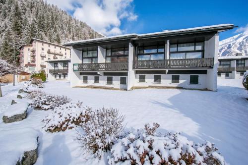 Chalet Charpoua for 6 near Le Tour Ski Lifts - Happy Rentals