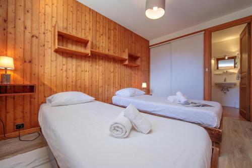 Chalet Charpoua for 6 near Le Tour Ski Lifts - Happy Rentals