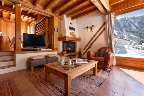 Chalet Vaffier Mont Blanc View Chalet + Garden + BBQ for 8 - Happy Rentals