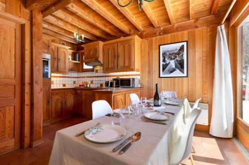 Chalet Vaffier Mont Blanc View Chalet + Garden + BBQ for 8 - Happy Rentals