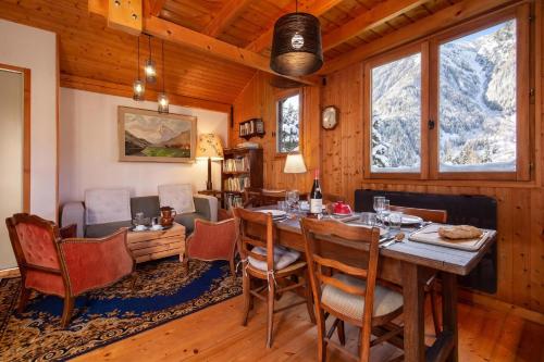 Chalet du Glacier Cosy Alpine style, Sleeps 4 - Happy Rentals
