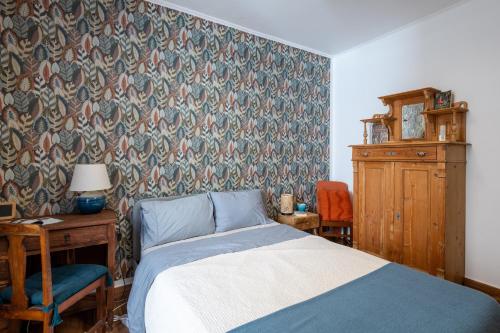 Casa das Flores Funchal - Your Charming Home with Local Secrets