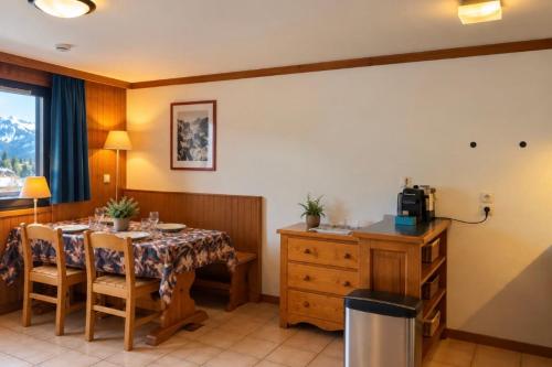Nice flat with balcony view Mont Blanc Parking