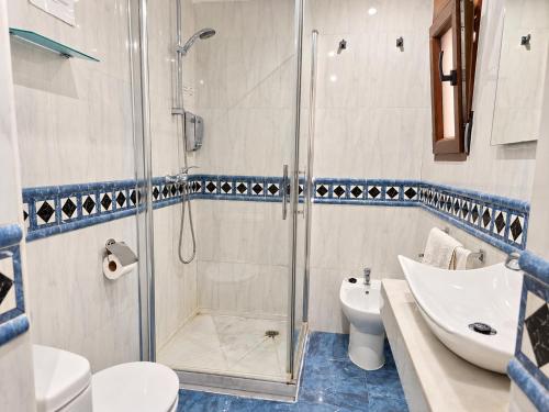 Nasrid Panorama - Casa con Terraza 360 º, 4 Dormitorios y Parking Gratis