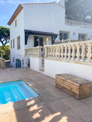 Villa ensoleillée à Sainte-Maxime avec piscine privée