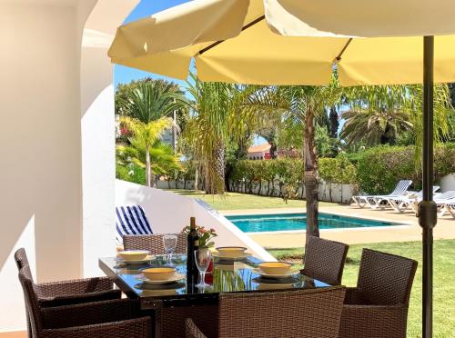 Charming House in Carvoeiro + Pool