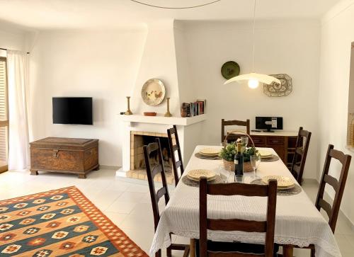 Charming House in Carvoeiro + Pool