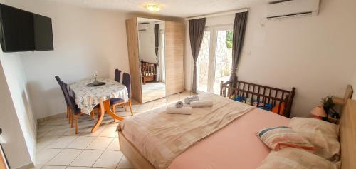 Modern apartment with sea view in Pag, 40 sqm
