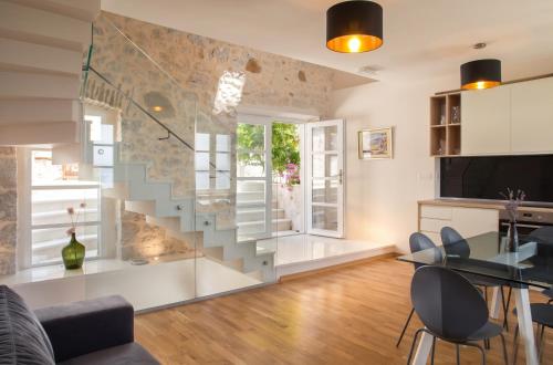 Elegant villa in Podgora with private pool and sea view