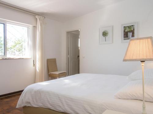 Charming House with Pool in Faro