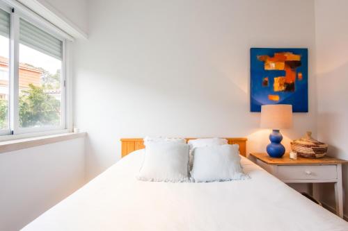 Elegant Apartment in Cascais with Fireplace - 80 m²