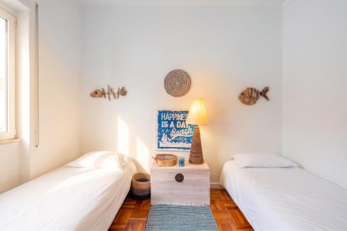 Elegant Apartment in Cascais with Fireplace - 80 m²