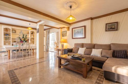 Charming villa in Marbella with private pool