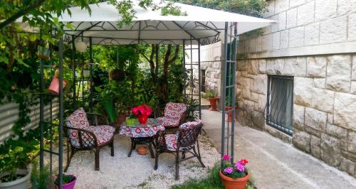 Modern Apartment in the Heart of Split with Private Garden