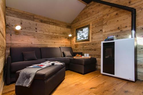 Mazot du Mont-Blanc w/View, Terrace & Stove, (Sleeps 4) - Happy Rentals