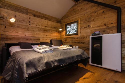 Mazot du Mont-Blanc w/View, Terrace & Stove, (Sleeps 4) - Happy Rentals
