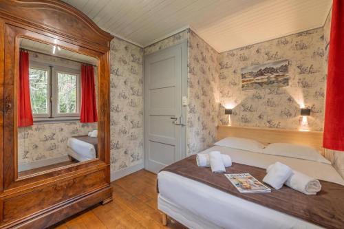 Chalet Ecureuil Family retreat w/ Garden & Fireplace - Happy Rentals