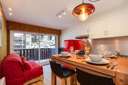 Apt Clos du SavoyE1 parking, WIFI, ski in/out - Happy Rentals