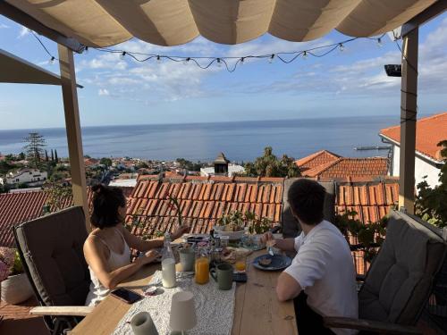 Casa das Flores Funchal Garden - Stay Like a Local with Sea View Terrace