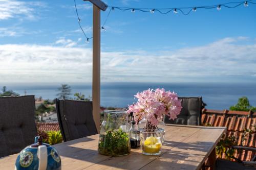 Casa das Flores Funchal Garden - Stay Like a Local with Sea View Terrace