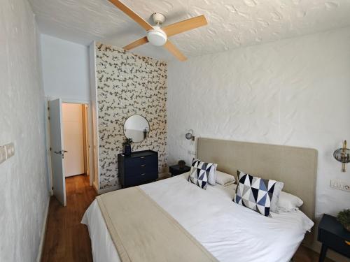 Bungalow with private pool and garden next to the Yumbo Center