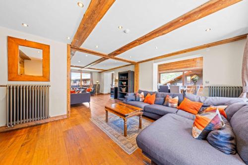 Luxury Ski-InOut Chalet with Hot Tub Sleeps 25