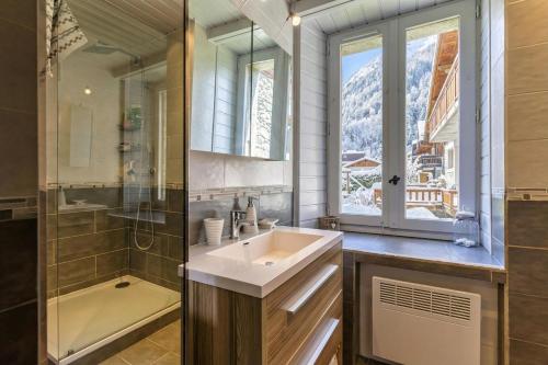 Maisonnette Argentée Near Grands Montets: Garden + Mont Blanc - Happy Rentals
