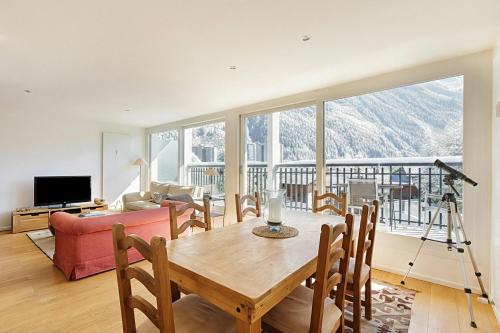 Résidence La Vallée Blanche in Chamonix Balcony & Mont Blanc Views - Happy Rentals