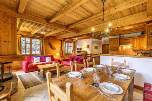 Chalets d'Henri 67 Apartment w/ Terrace & Mont Blanc Views - Happy Rentals
