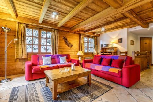 Chalets d'Henri 67 Apartment w/ Terrace & Mont Blanc Views - Happy Rentals