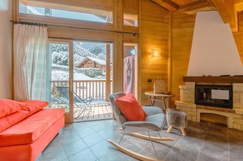Apt Des Granges Balcony Duplex Near Chamonix for 5 - Happy Rentals